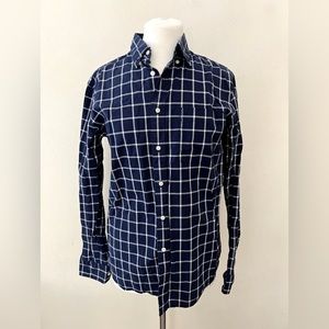 UNIQLO MENS LONG SLEEVE BUTTON DOWN STRIPED SHIRT SIZE SMALL NAVY BLUE